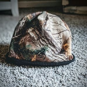 New Realtree beanie.